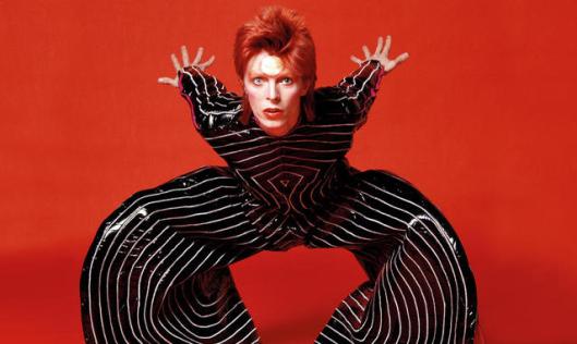 david-bowie-40-anni-di-ziggy-stardust-l-alieno-sessualmente-ambiguo_h_partb.jpg