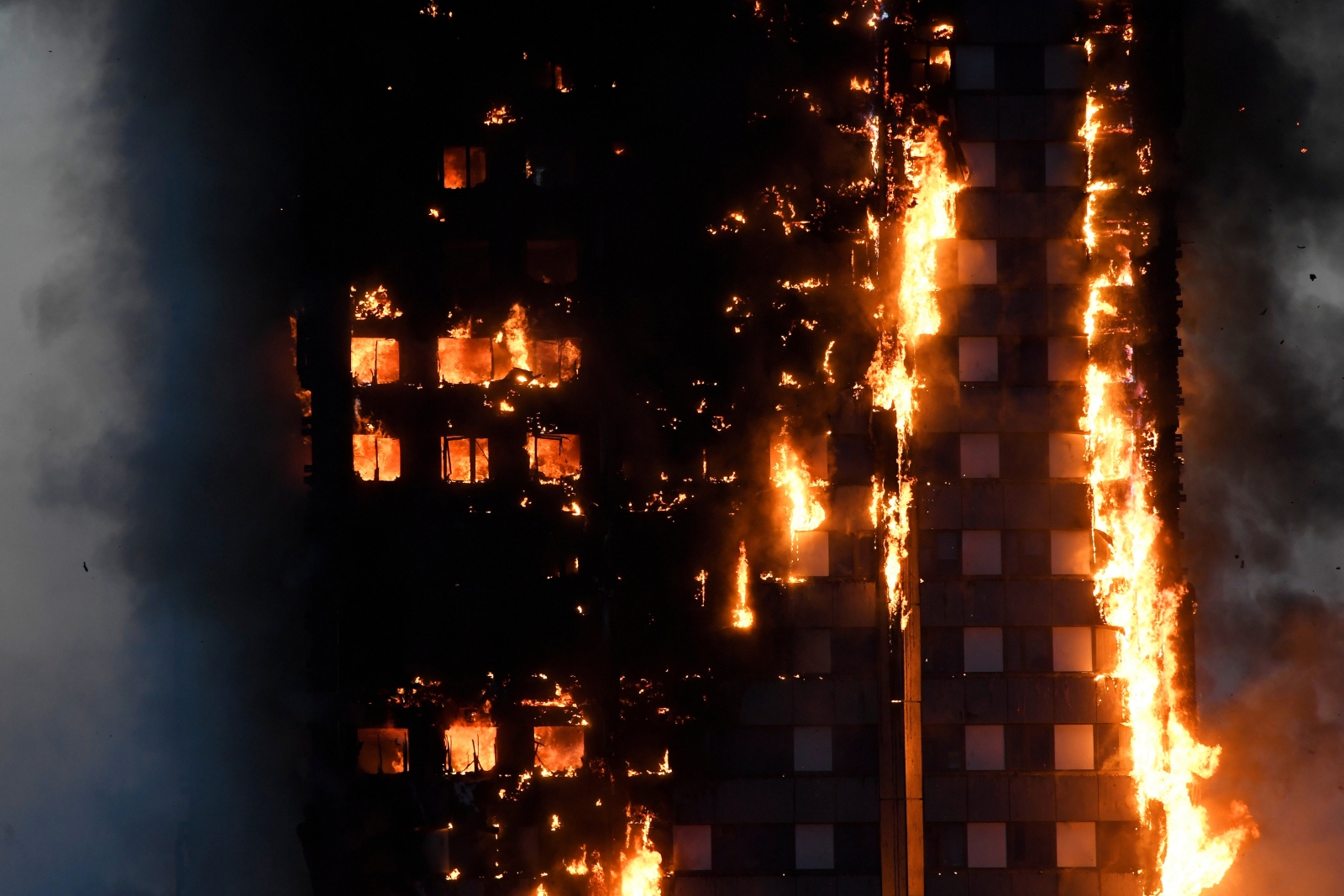 27-storey-grenfell-tower-engulfed-fire-west-london.jpg